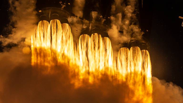 SpaceX's Falcon Heavy Successfully Shipped 24 Satellites to The Orbit